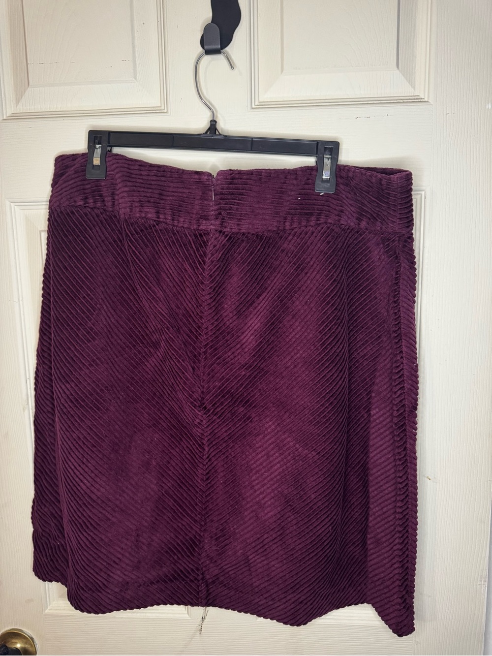 GAP Corduroy Pencil Skirt in Plum - Size 20, XXL - Picture 2 of 4